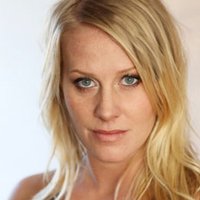 Elin Hugoson Naken
