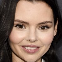 Eline Powell Naken