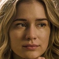 Elizabeth Lail Naken