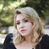 Elizabeth Nicole Abrams Naken