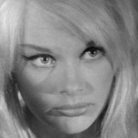 Elke Neidhart Naken