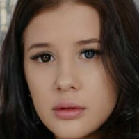 ellaquen Naken