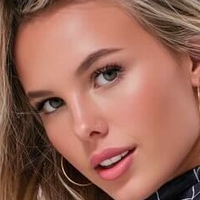 Ellie Blue Naken