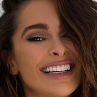 Ellie Gonsalves Naken
