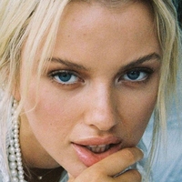 Elodie Russell Naken