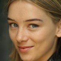Eloise Smyth Naken