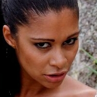 Emanuelle Diniz Naken