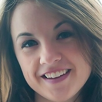Emily Born Naken