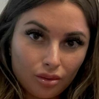 Emily Hurley Naken