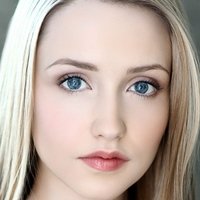 Emily Tennant Naken