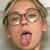 emilywillis18 Naken