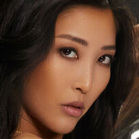 Emiri Momata Naken
