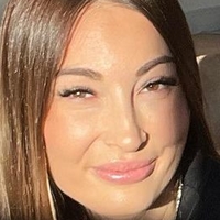 Emma Lovett Naken