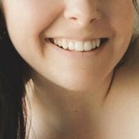 Emma Next Door Naken
