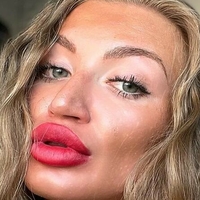 Enrica Ademi Naken