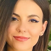 Erica Packer Naken