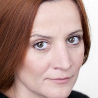 Estelle Larrivaz Naken