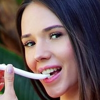 Eve Sweet Naken