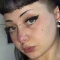 eviespit Naken