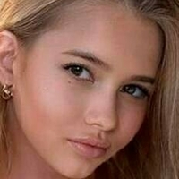 evilscarlett Naken