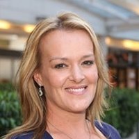Fiona Scott Naken