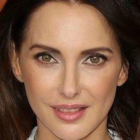 Frédérique Bel Naken
