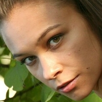 Freya A Naken