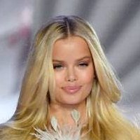 Frida Aasen Naken