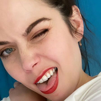 Gracie Gillam Naken