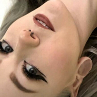Hat jemand etwas von der hübschen lilghoul? Naken