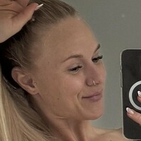 Hattie Naken