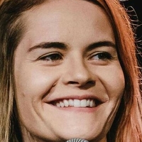 Hazel Brugger Naken
