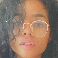 helayna Naken
