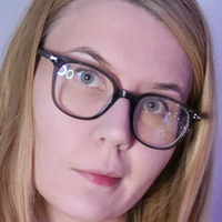 Heline Fay Naken