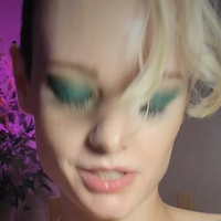 Henna Nueller Naken