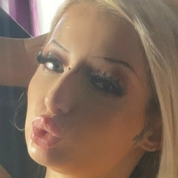 hollie.piefree Naken