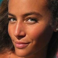 Illana Barry Naken
