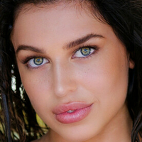 Ilyana Webb Naken