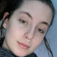 initialbrat Naken