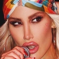 İrem Derici Naken