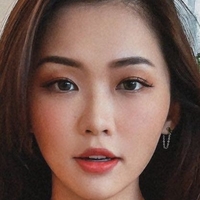 Irene Zhao Naken