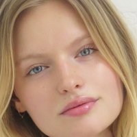 Isabella Farrel Naken
