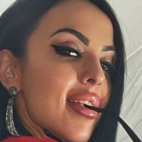 Issadorra Naken