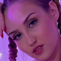 Jade Baker Naken