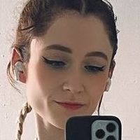 Janet Devlin Naken