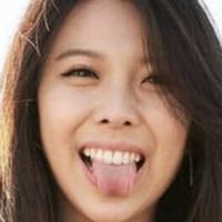 Janice Lin Naken