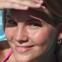 Jenna Warren Naken