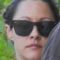 Jennifer Barnet Naken