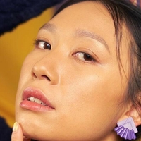 Jess Hong Naken