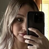 Julia Baessler Naken
